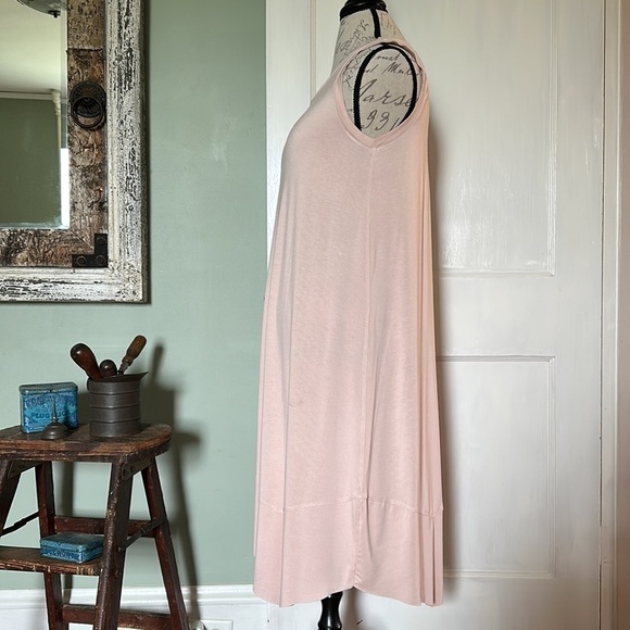 Workshop REPUBLIC CLOTHING Bare (Pale Pink) Cut & Sew Raw Cut Hem Midi Dress - Picture 4 of 10